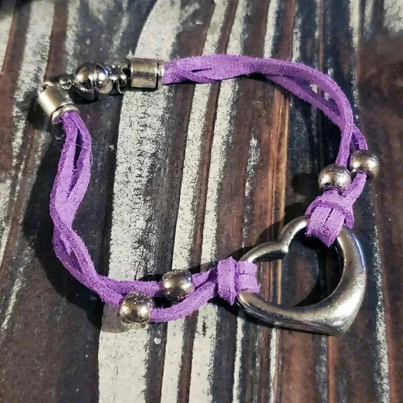 Handcrafted Antique Silver Purple Vegan Suede Open Heart Magnetic Clasp Bracelet - Picture 1 of 6